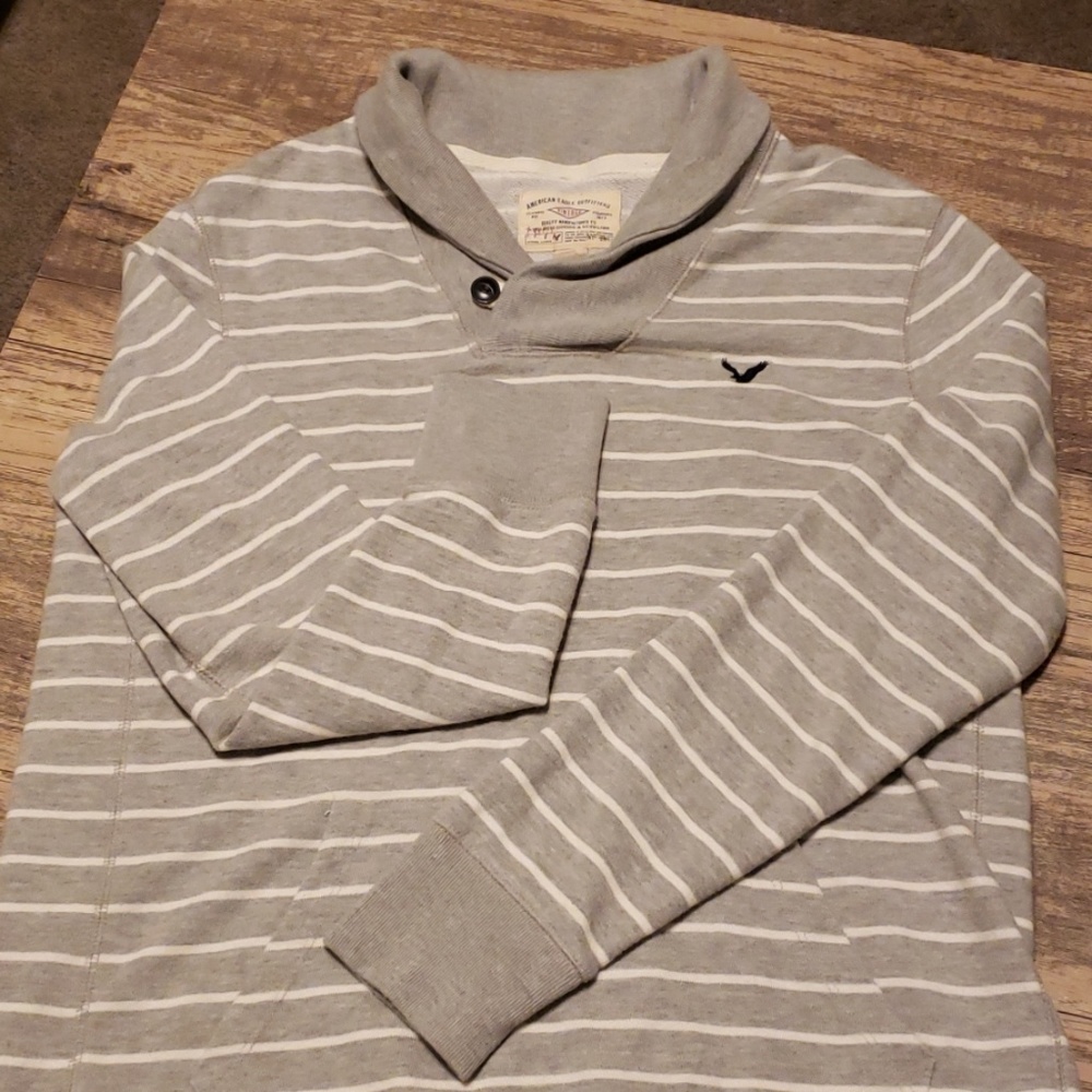 Grey American Eagle Outfitters Sweater sz M. A6